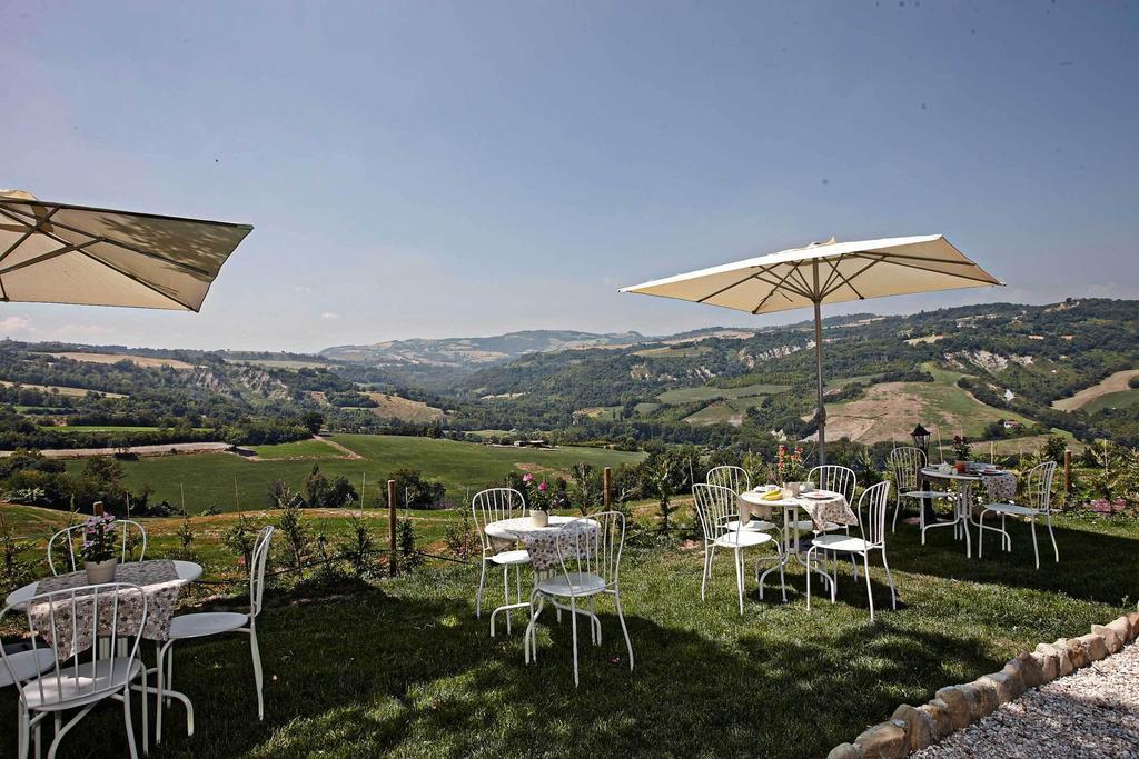 Villa Tamara Country & Spa Suites Montefiore Conca Kültér fotó