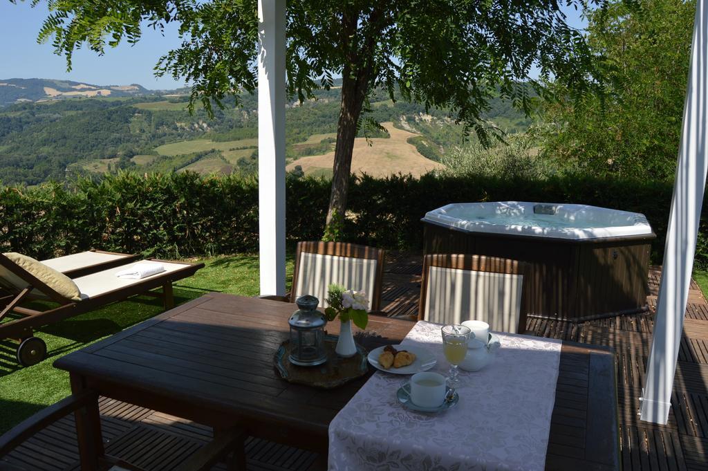 Villa Tamara Country & Spa Suites Montefiore Conca Kültér fotó